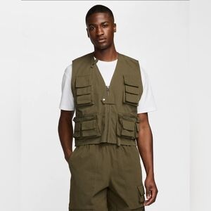 Nike Life Men's Utility Loose Fit Vest Jacket LT (Cargo Khaki, FN3214-325
